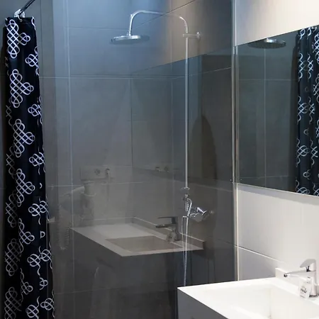 Flats Friends Soho Apartment *